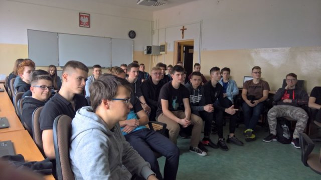 Wykłady zdalne z informatyki w naszej szkole